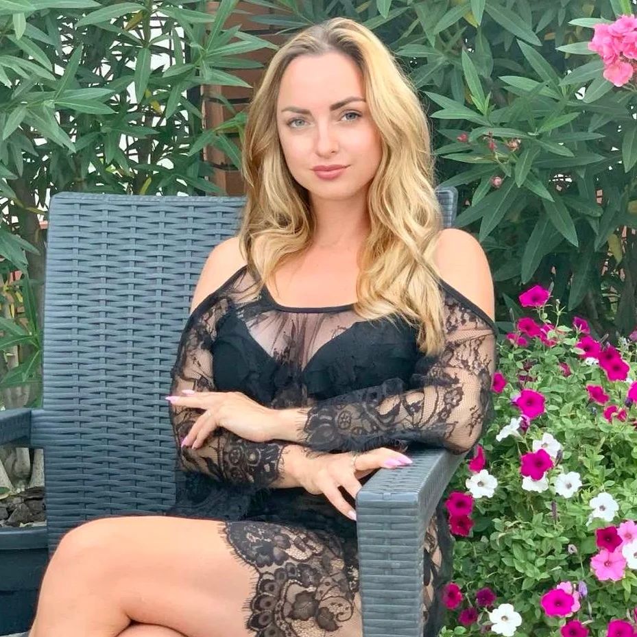 Ukrainian girl for marriage
