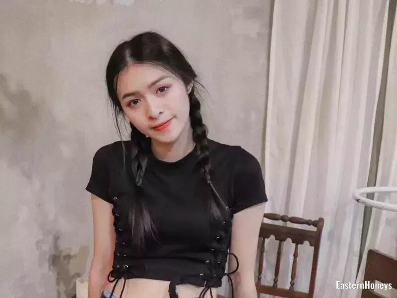 Sudarat, 23