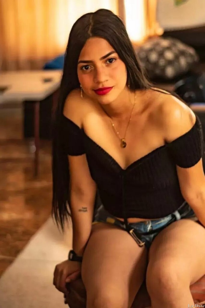 Elizabeth, 21